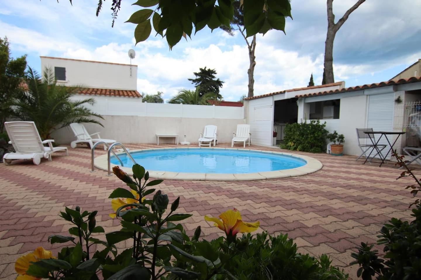 Chambre Privee Independante, Piscine Agde Ngoại thất bức ảnh